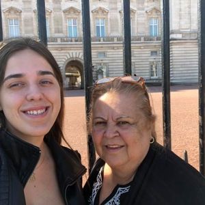 Meet your Posher, Mayra